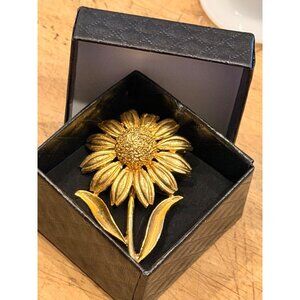 Vintage Gold-Tone Sunflower Brooch Pin With Textured Petals & Stem Design